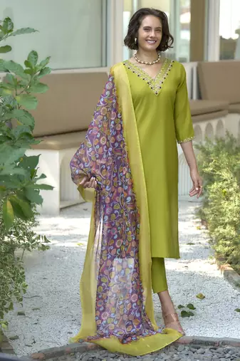 Vatican kurta with bottom chanderi butti dupatta