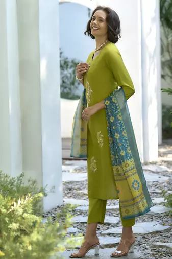Vatican kurta with bottom chanderi butti dupatta