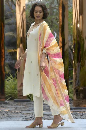 Vatican kurta with bottom chanderi butti dupatta