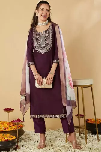 Women’s ethnic kurta set in pure viscose chanderi silk with sequin coding work
