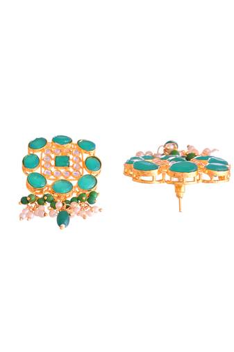 Green necklace & earrings set with kundan