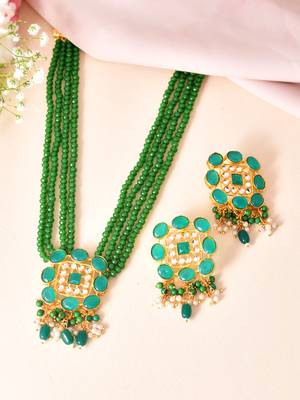 Green necklace & earrings set with kundan 4