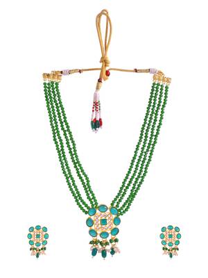 Green necklace & earrings set with kundan 5