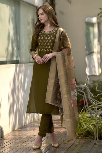 Rayon with embroidered work party wear kurti set