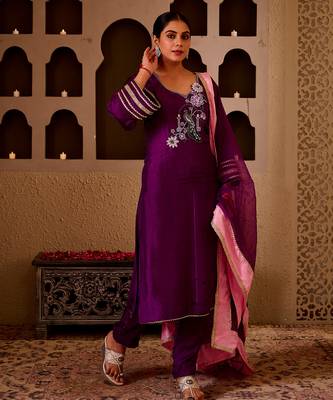 Mayuri purple silk hand embroidered suit set 2