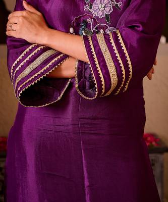 Mayuri purple silk hand embroidered suit set 5