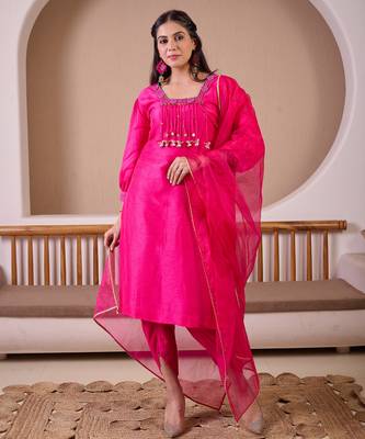 Fuchsia pink raw silk suit with hand embroidery 2