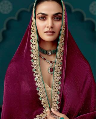 maroon embroidered saree with jacquard work blouse piece 3