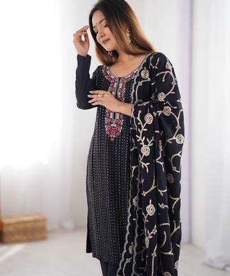  New Arrival Stylish Suit Set Designer Suit With Dupatta Party Wear Suit 5