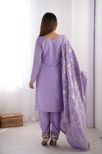 Lavender embroidered  Kurti Set With Dupatta Festival Wear Suit Set New Arrival