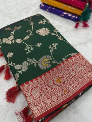 Green soft silk blend saree with zari weaving meenakari design 3