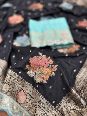 black dola silk blend saree  4