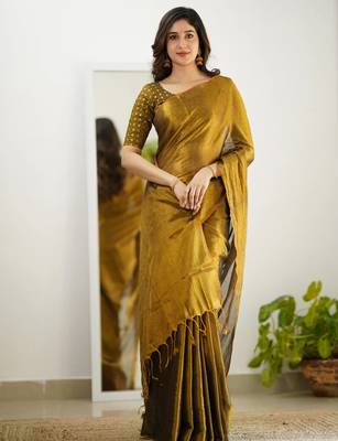 Trendmalls Gold tissue cotton handloom saree with unstitched blouse piece 1