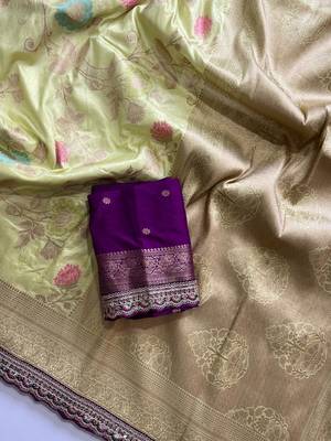 parrot green dola silk blend zari weaving saree 3