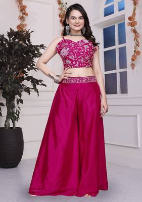 Blouse beautiful chinon fabric with exclusive beads work and adjustable clip on shoulder belt 3