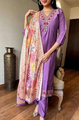 Lavender viscose chanderi heavy thread embroidery work with printed dupatta kurta pant set