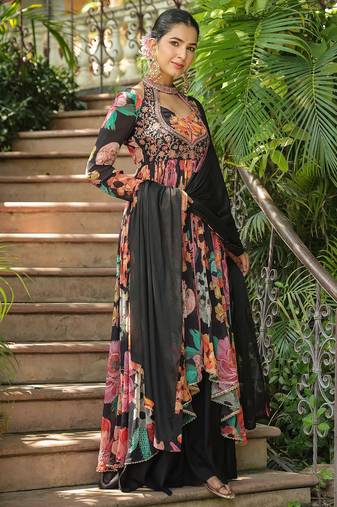 Vastramaya jade black embroidered blended kurta sets