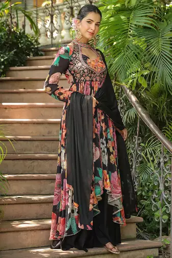 Vastramaya jade black embroidered blended kurta sets
