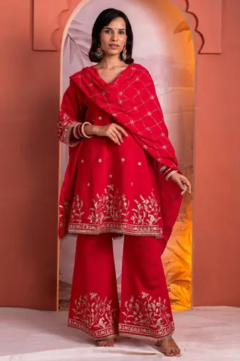 Parikrama scarlet red embroidered chanderi kurta sets