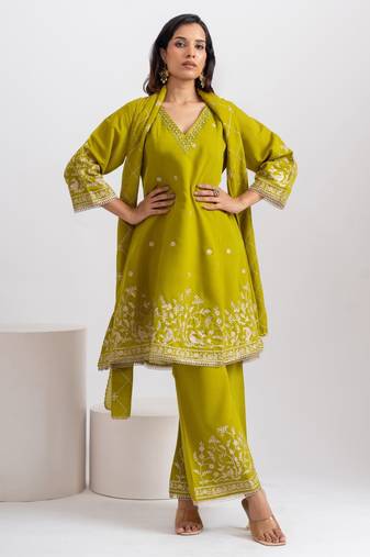 Parikrama fern green embroidered chanderi kurta sets