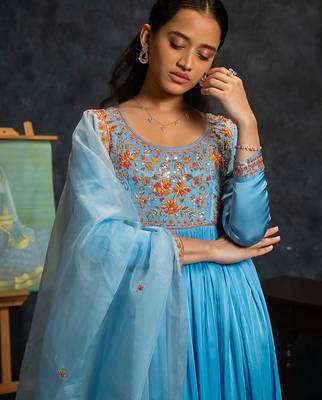 Blue embroidered satin anarkali set 4