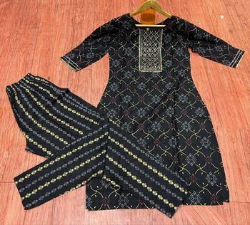 black printed kurta set with embroidered  3