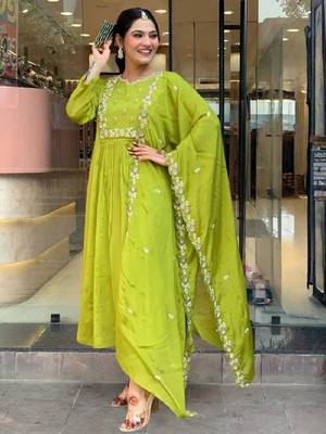 green embroidered flared kurta set 4