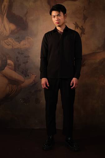 Black plain crepe shirt