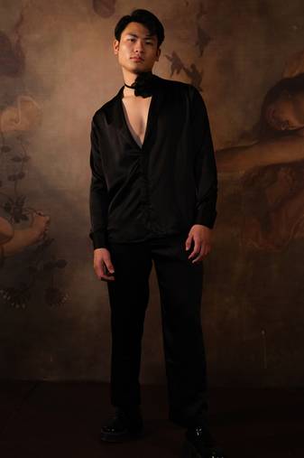 Black plain crepe shirt