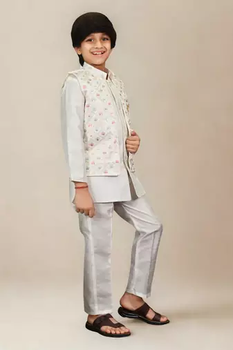 Boys cotton silk geometric sequined leaf motif embroidered sherwani set- multicolor