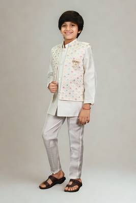 Boys cotton silk geometric sequined leaf motif embroidered sherwani set- multicolor 3