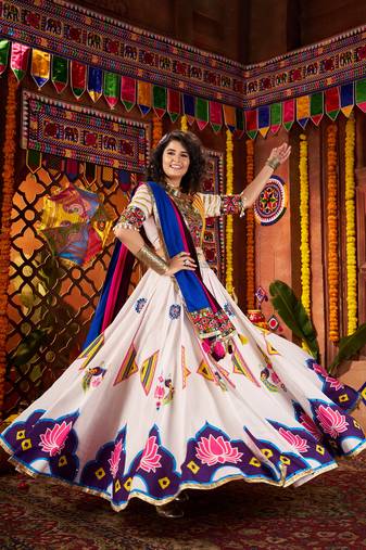 WHITE DIGITAL PRINT THREAD MIRROR EMBROIDERED  NAVRATRI SPECIAL STITCHED lehenga choli