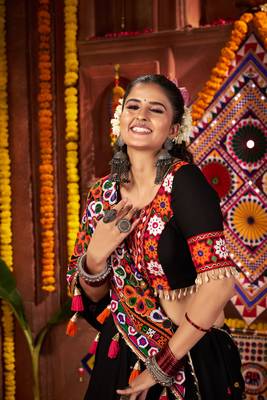 BLACK THREAD MIRROR EMBROIDERED VISCOSE NAVRATRI special STITCHED LEHENGA CHOLI 3