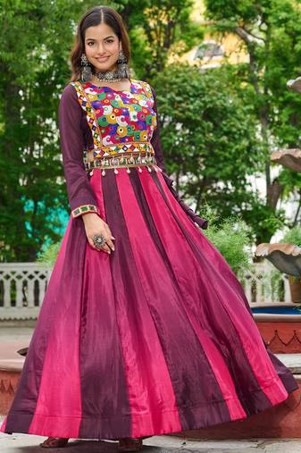 PURPLE PINK KUTCHI GAMTHI WORK CHINNON NAVRATRI STITCHED LEHENGA CHOLI