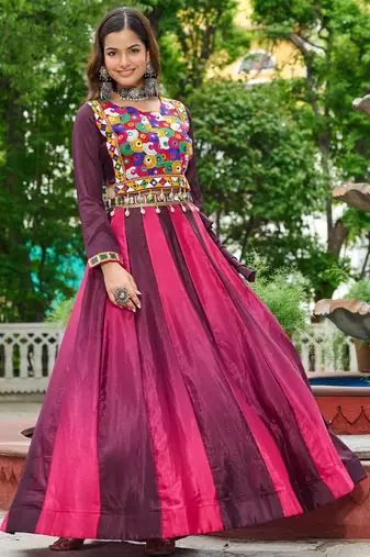 PURPLE PINK KUTCHI GAMTHI WORK CHINNON NAVRATRI STITCHED LEHENGA CHOLI