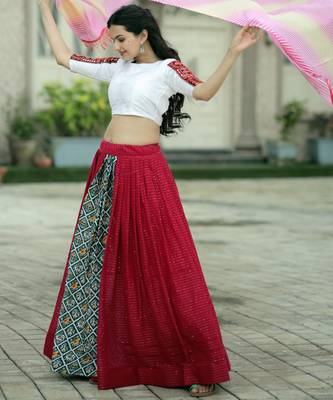 RED WHITE CROCHET EMBROIDERED WORK VISCOSE NAVRATRI STITCHED LEHENGA CHOLI 4