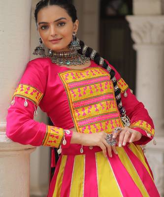 PINK YELLOW THREAD MIRROR EMBROIDERED ROMAN SILK STITCHED LEHENGA CHOLI 2