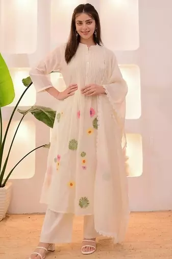 Premium quality beautiful ivory pastel garden threadwork mul chanderi suit