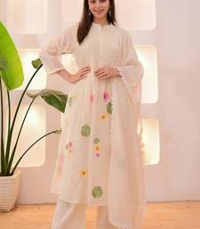 Premium quality beautiful ivory pastel garden threadwork mul chanderi suit