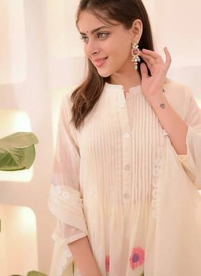 Premium quality beautiful ivory pastel garden threadwork mul chanderi suit 4