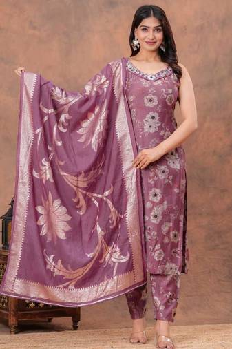 Women   s vatican muslin kurti pant dupatta set with handwork & chanderi dupatta