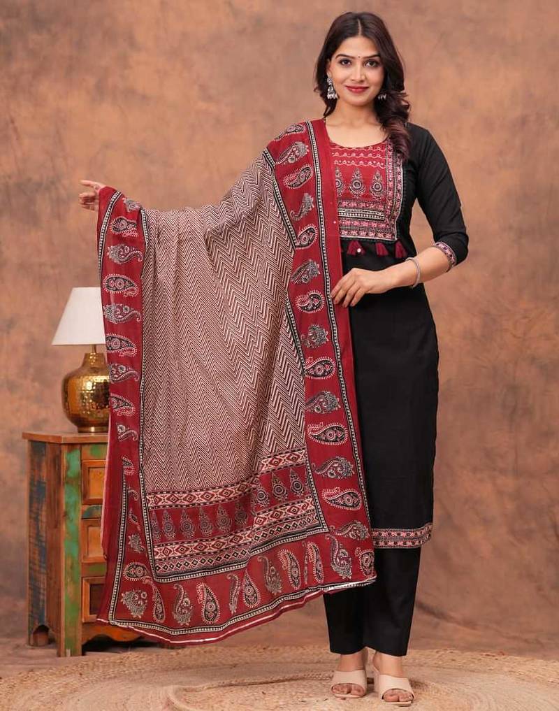 Women floral printed cotton kurta with trouser & dupatta