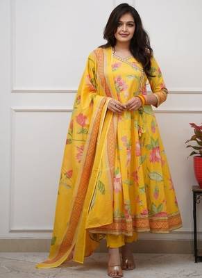 Yellow floral printed anarkali kurta set with dupatta 2