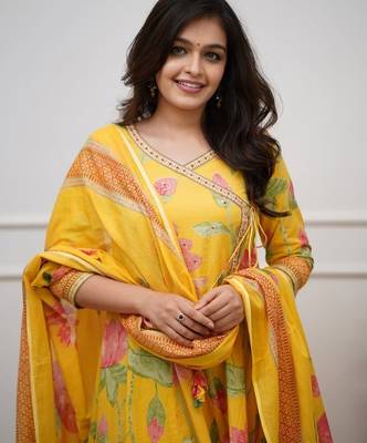 Yellow floral printed anarkali kurta set with dupatta 3