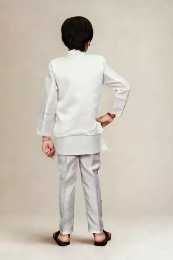 Boys cotton silk geometric sequined leaf motif embroidered sherwani set- multicolor