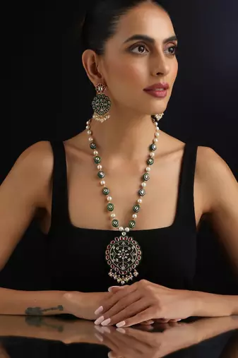 Gold plated green stone necklace set