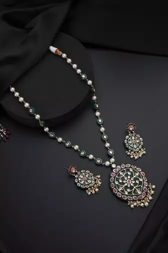 Gold plated green stone necklace set