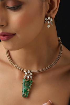 Gold plated green stone Kundan necklace set 3