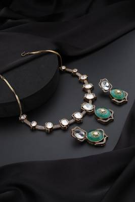 Gold plated green stone kundan necklace set 2