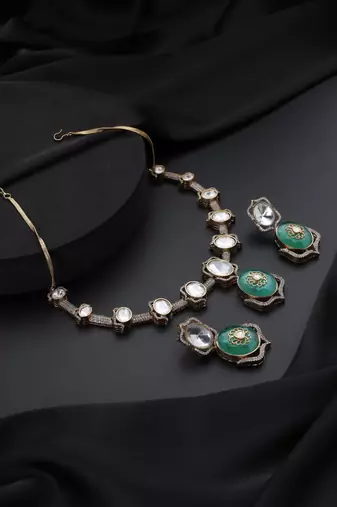 Gold plated green stone kundan necklace set